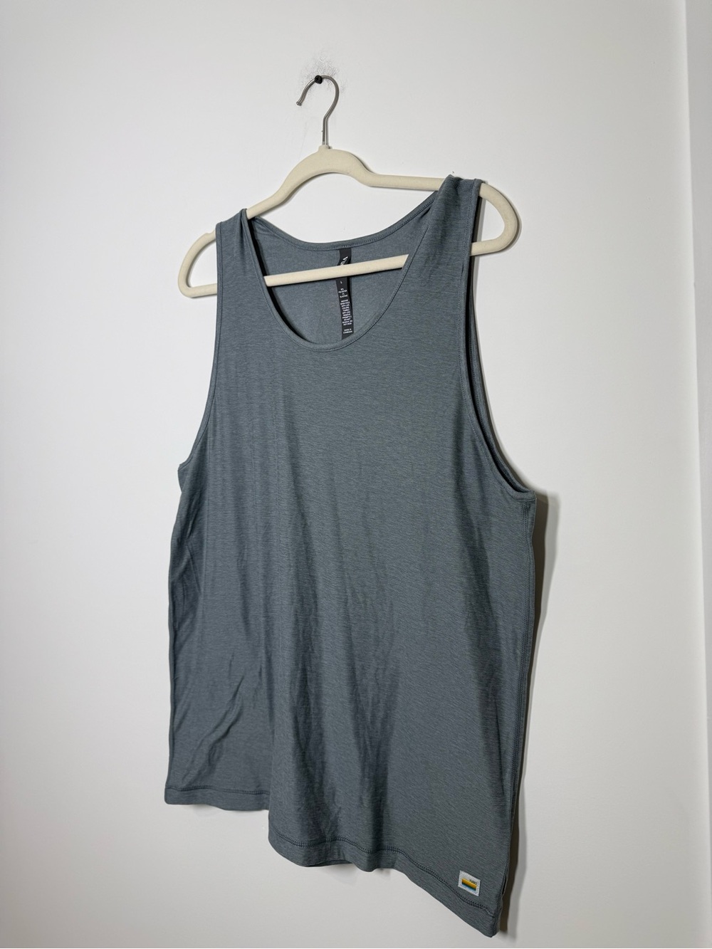Vuori Strato Tech Tank Heather Gray | Men’s Size Large | Performance Tank - Picture 2 of 6